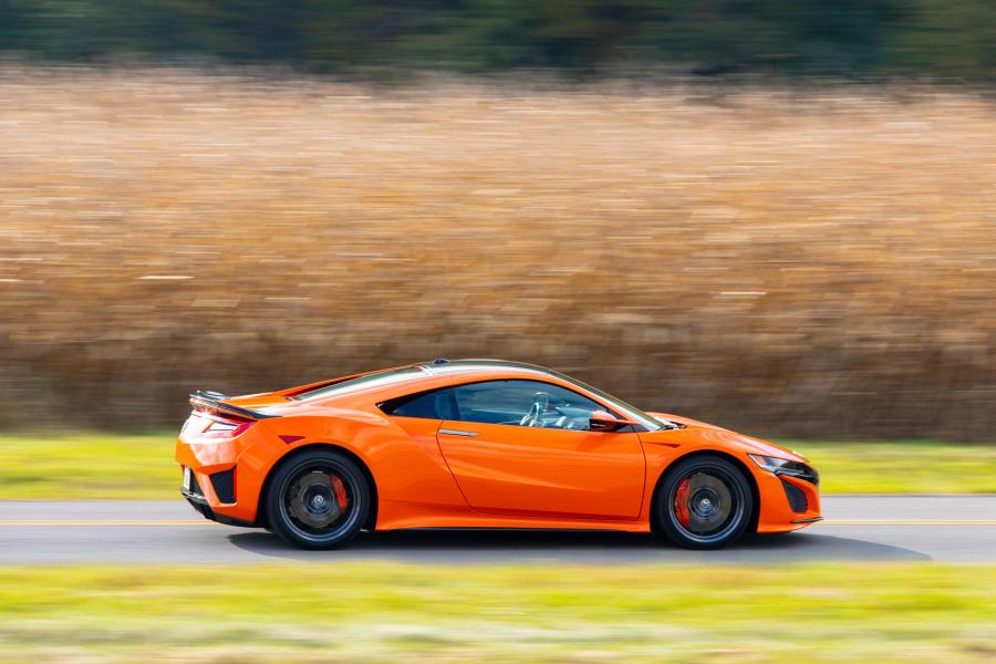  Acura NSX 2018 года  (фото 52 из 57)